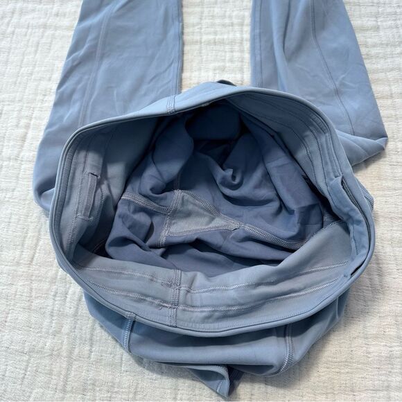 Lululemon Invigorate High-Rise Tight 25" Chambray pockets size 8 - Picture 10 of 14
